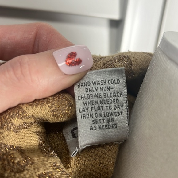 Chico’s Leopard Print Silk Blend 3/4 Flared Sleeve Cowl Neck Sweater Size 0 - Picture 3 of 8